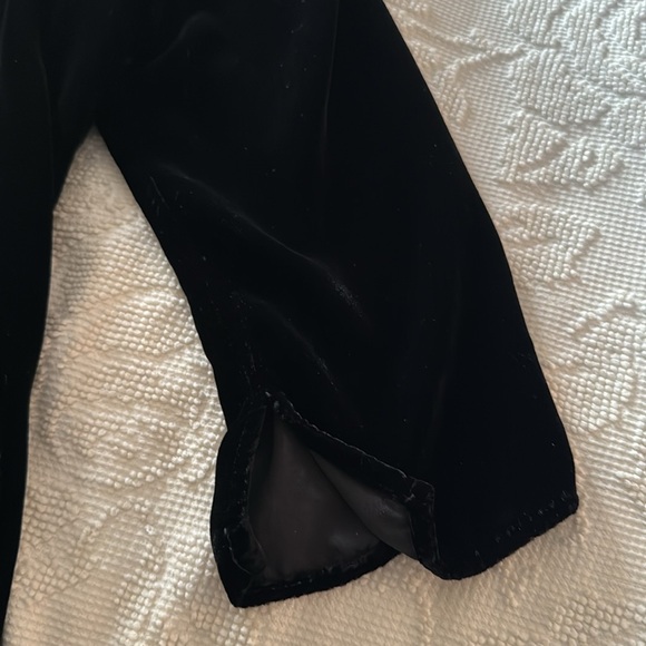 CP Shades women's Black Velvet Tunic with Pockets - Picture 3 of 8